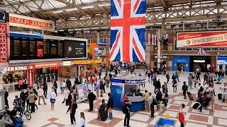 A Walk Through The London Victoria Station London England [upl. by Adal738]